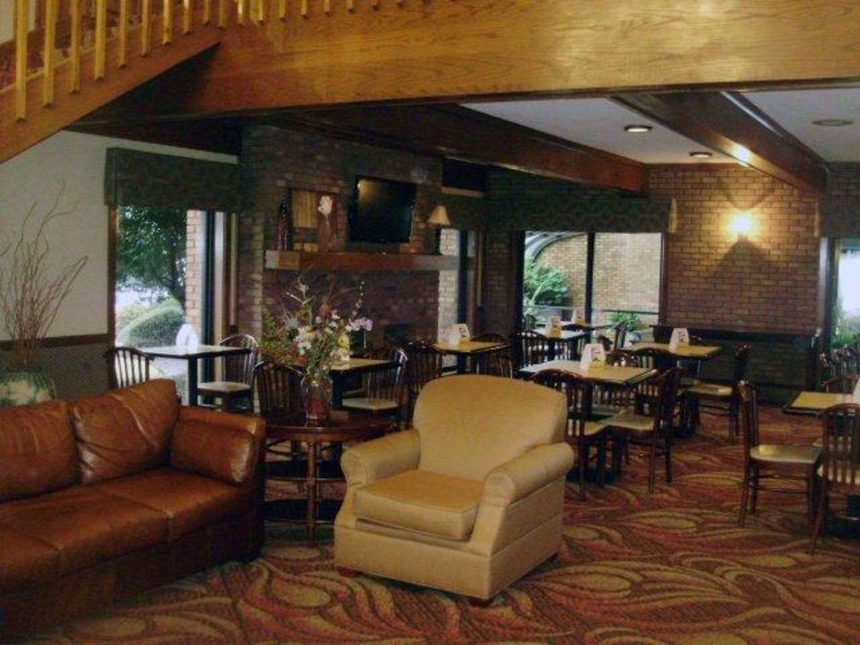 Quality Inn & Suites Searcy I-67 Eksteriør billede